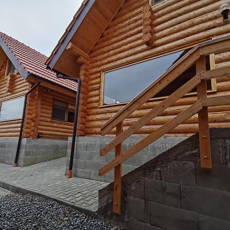 Long Rock Chalets Rimetea Bagian luar foto