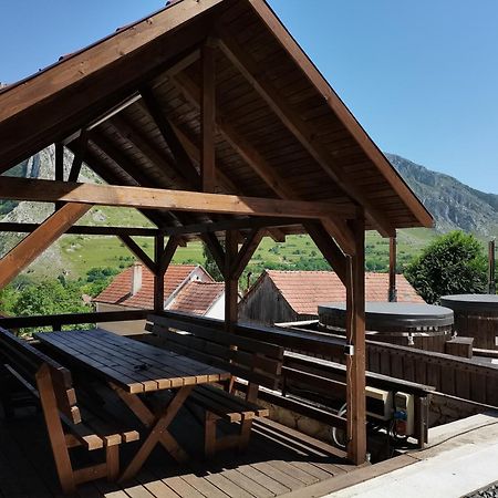 Long Rock Chalets Rimetea Bagian luar foto