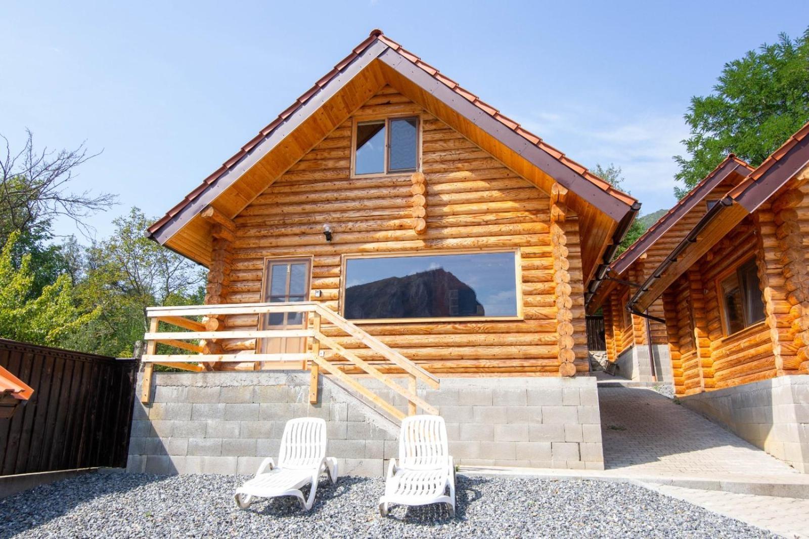 Long Rock Chalets Rimetea Bagian luar foto